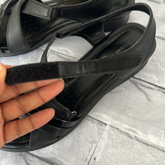 Studio Works black wedge strappy sandals size 8M - Picture 4 of 9